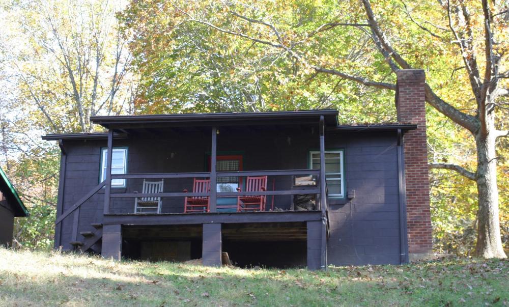 Greenwood Cottage (Pet friendly with add. fee) interior
